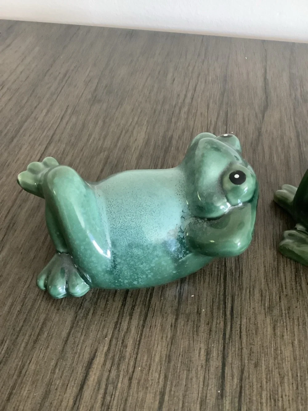 Green Ceramic Frog Figurine - Decorative Small Pet Accent